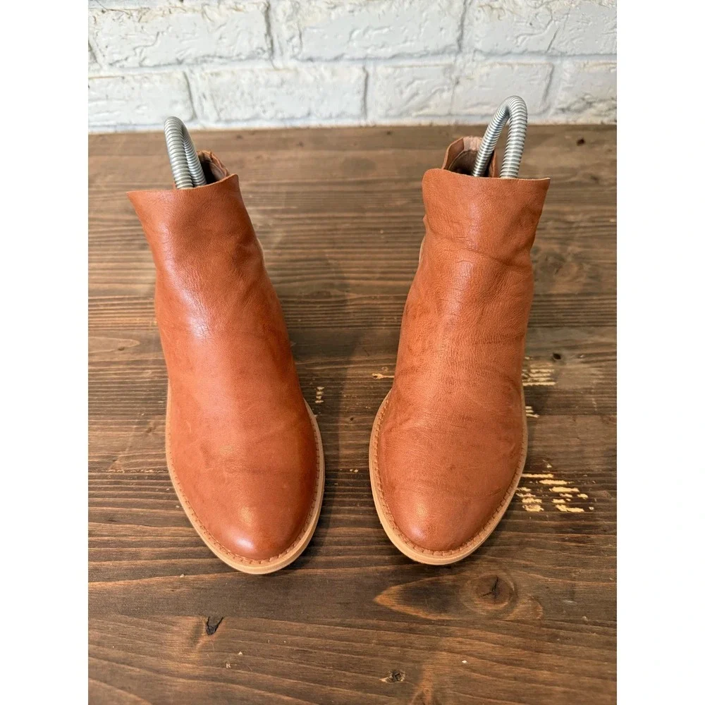 Kelsi Dagger‎ Brown Leather Ankle Boots Size 7.5 Heeled Booties Women's Shoes